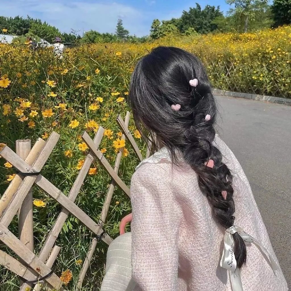 小犬与女孩